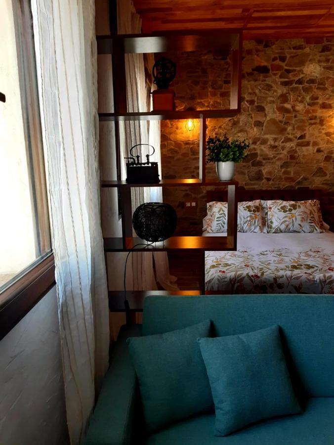 Apartamentos Callampa Torrejon el Rubio Ngoại thất bức ảnh