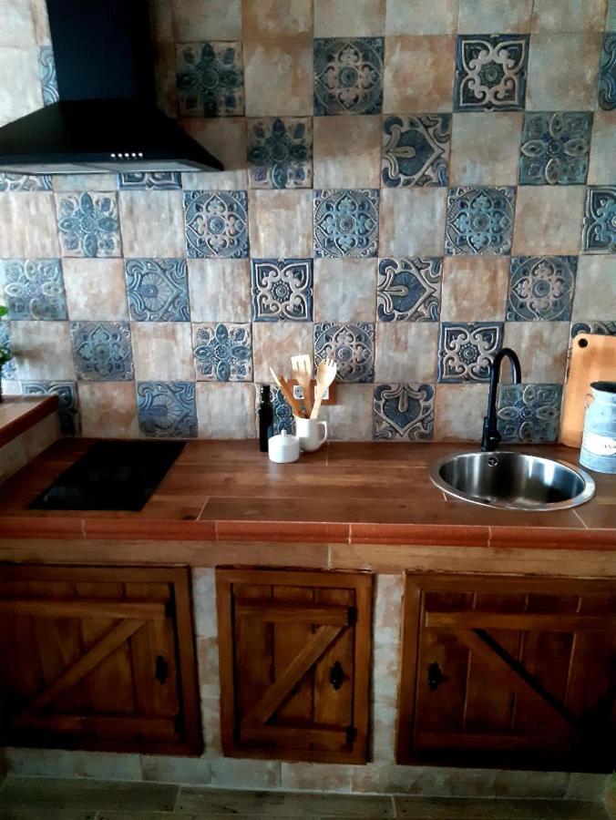 Apartamentos Callampa Torrejon el Rubio Ngoại thất bức ảnh