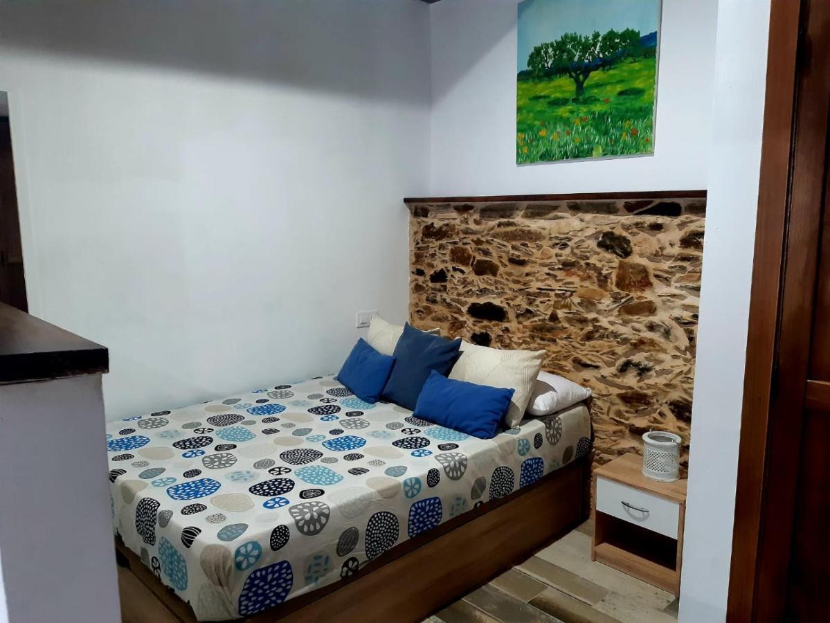 Apartamentos Callampa Torrejon el Rubio Ngoại thất bức ảnh