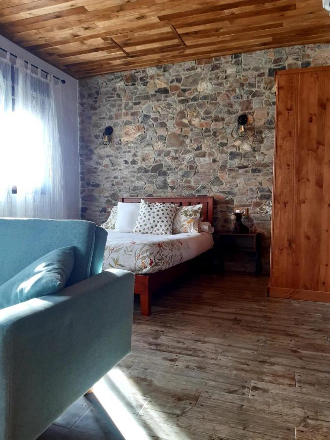 Apartamentos Callampa Torrejon el Rubio Phòng bức ảnh