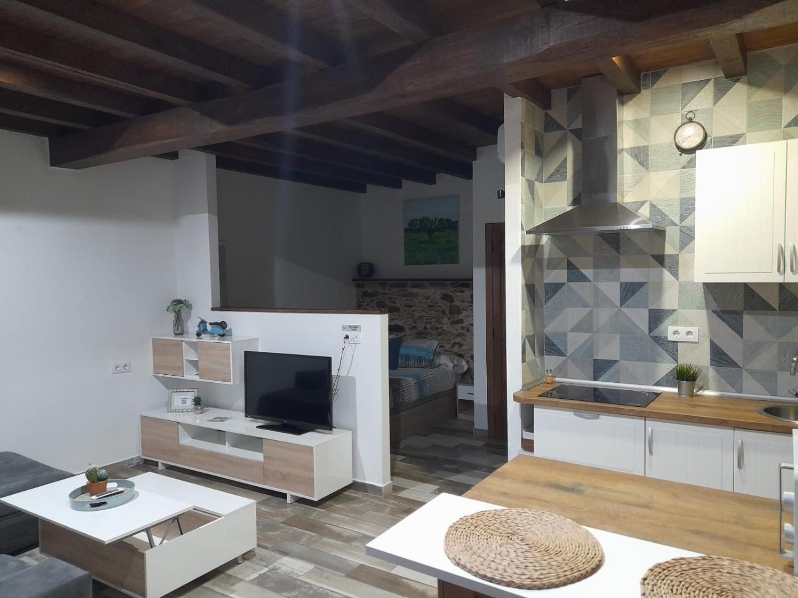 Apartamentos Callampa Torrejon el Rubio Ngoại thất bức ảnh