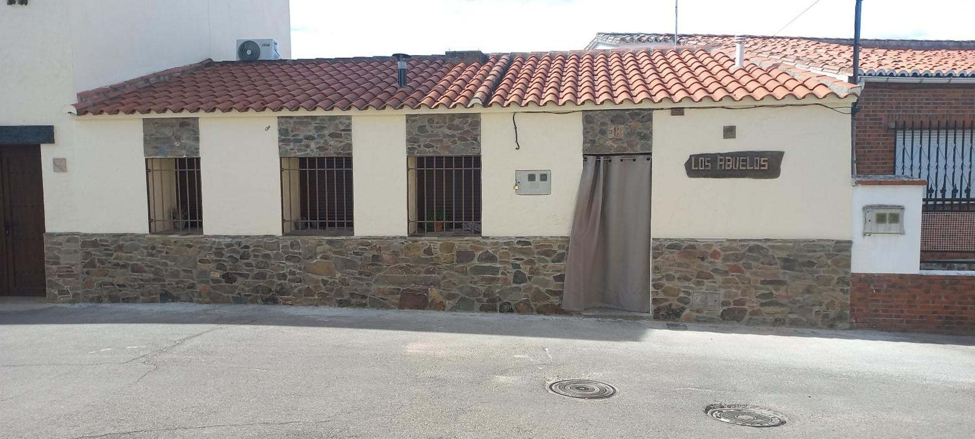 Apartamentos Callampa Torrejon el Rubio Ngoại thất bức ảnh